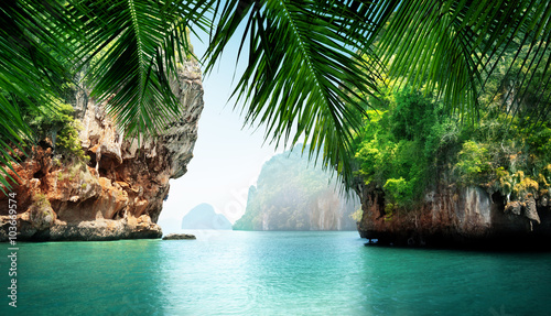 tropical sea and rocks Poster Mural XXL