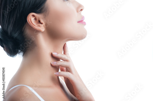 Fotografía Pretty healthy girl is caring of her skin