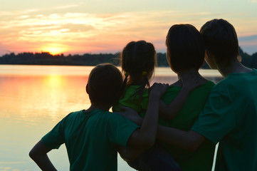 Canvas Print - Friendly happy family 