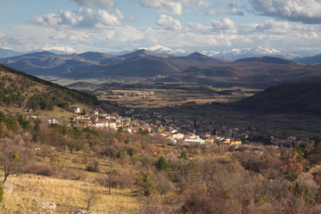 Wall Mural - Villaggio di campagna nell'appennino abruzzese