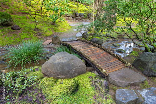 bamboo-foot-bridge-over-creek