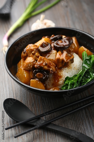 Fotomural La cocina china sirve en un plato