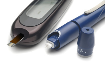 diabetes kit, glucometer set with lancet and sensitive strips
