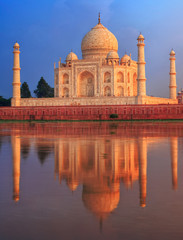 Fototapete - Taj Mahal mausoleum, Agra, India