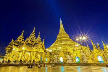 Wall Mural - shwedagon twilight