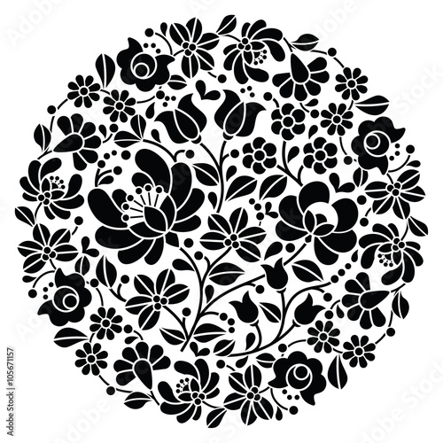 Fotografía Kalocsai folk art embroidery - black Hungarian round floral folk pattern