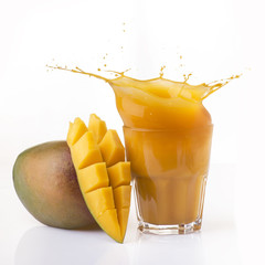 Wall Mural - frullato di mango splash