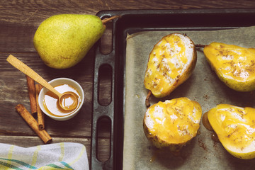 Wall Mural - Pear with ricotta cheese, honey and cinnamon