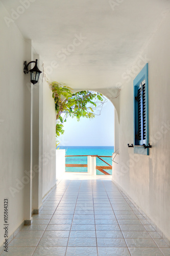 Naklejka na drzwi Widok na plażę z tarasu