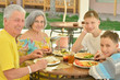 © aletia2011 - Grandparents with grandchildren at breakfast
