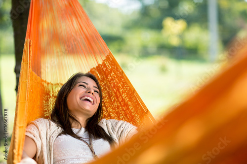 Fotografía Cheerful girl enjoy in hammock