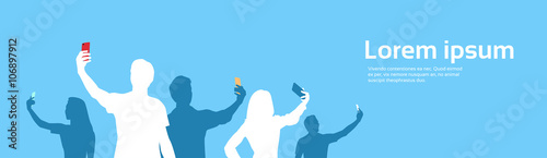 Fotografía People Group Silhouette Taking Selfie Photo On Cell Smart Phone Banner Copy Spac