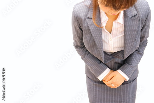 おじぎ 謝罪 礼 会釈 女性 スーツ 会社員 オフィス キャリアウーマン Bowing Japanese Working Woman In The Office Stock Photo Adobe Stock おじぎ 謝罪 礼 会釈 女性 スーツ 会社員 オフィス キャリアウーマン Bowing Japanese Working Woman In The Office Stock Photo Adobe Stock