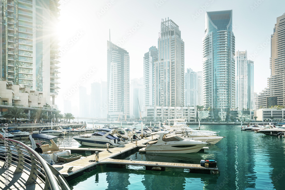 Dubai Marina o zachodzie słońca, Zjednoczone Emiraty Arabskie - obrazy, fototapety, plakaty 