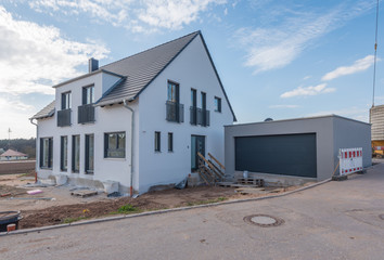 Neubau Einfamilienhaus mit Garage