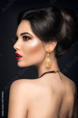 Leinwand Poster Beautiful woman portrait