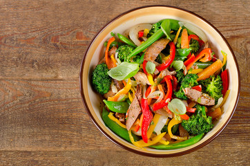 Stir fry with beef and vegetables