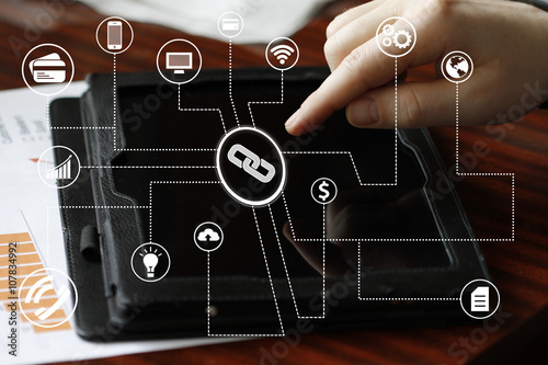 Stampa su Tela Businessman push online button Link network tablet