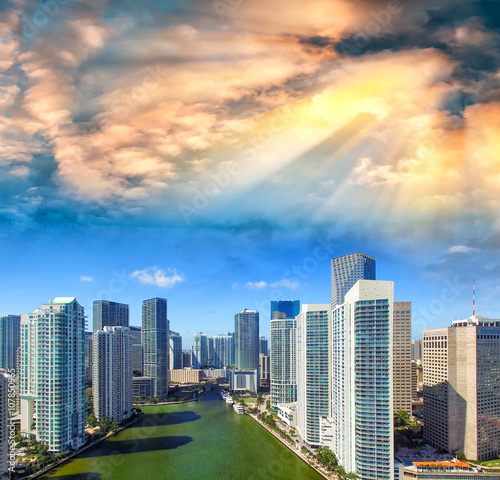 downtown-miami-i-brickell-skyline
