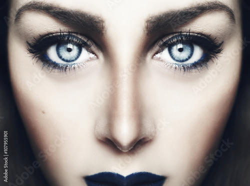 Valokuvatapetti Faccia simmetrica