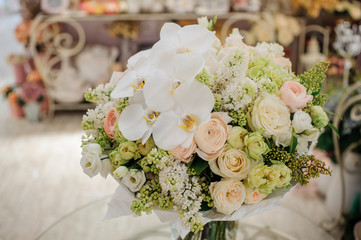 Wall Mural - big white bouquet with huge orchids