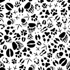 Poster - Animal tracks black and white seamless pattern