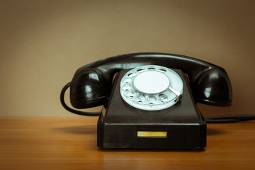 Poster - Retro telephone on table