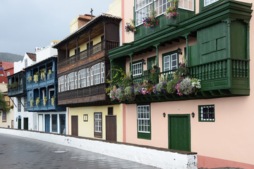 Sticker - Balkonhäuser in Santa Cruz de La Palma