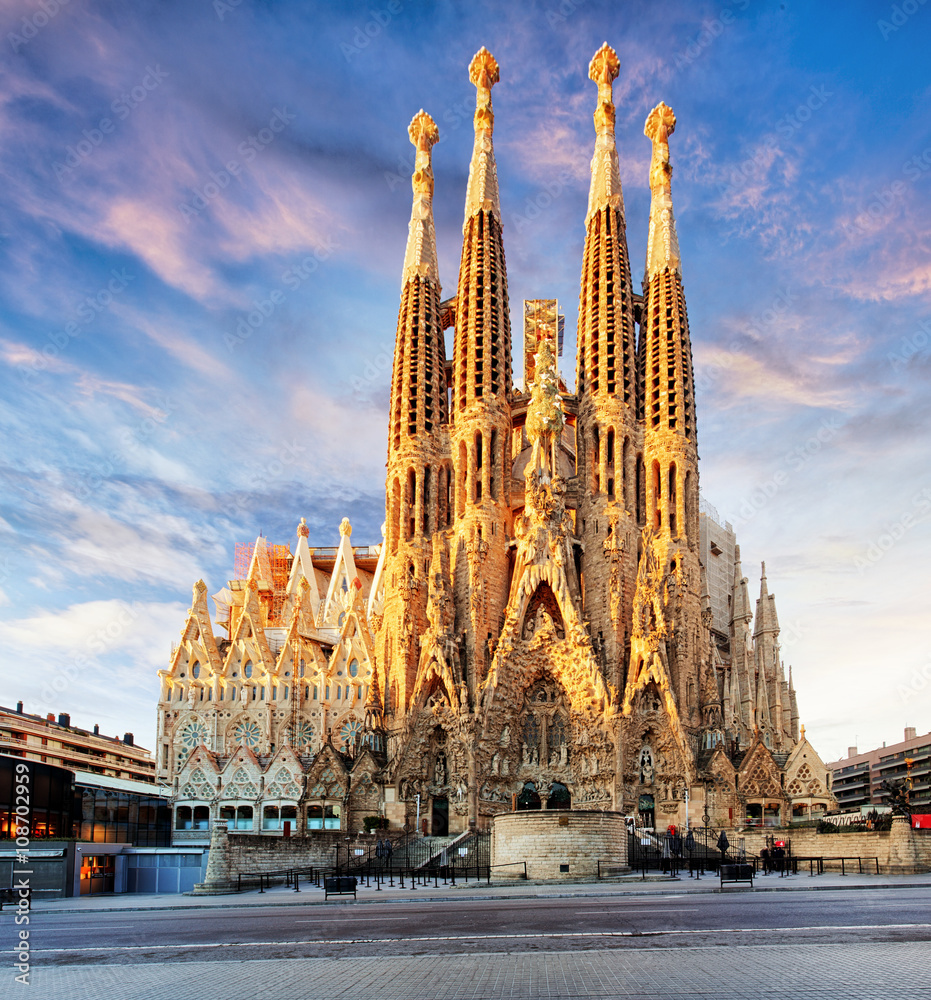 BARCELONA, SPAIN - FEB 10: View of the Sagrada Familia, a large - obrazy, fototapety, plakaty 