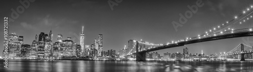 Obraz w ramie New York manhattan bridge night view