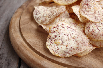 Wall Mural - Fresh taro and taro chips