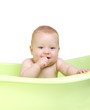 © Alekss - baby in the bath
