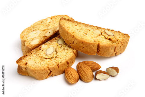 Fotografía Italian cantuccini cookie with almond filling