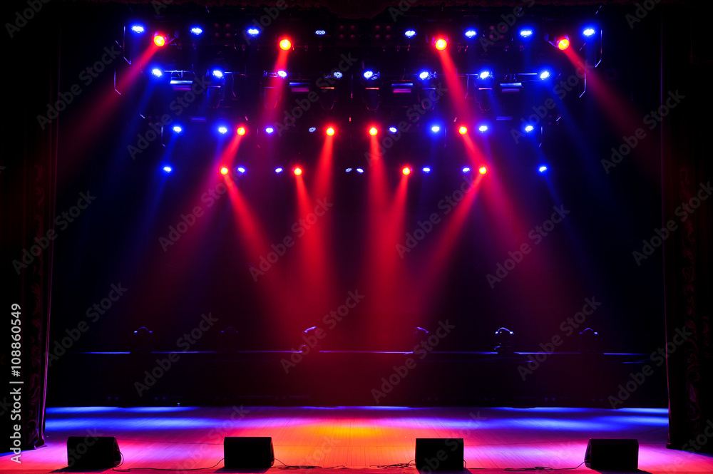 Free stage with lights - obrazy, fototapety, plakaty 