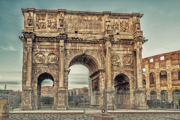 Poster - Roman triumphal arch and amphitheater