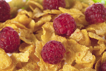 Wall Mural - corn flakes with raspberry