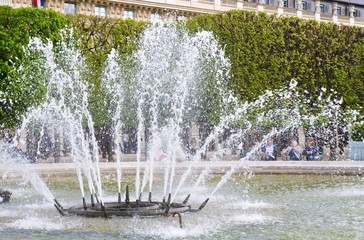 Canvas Print - Jardin du Palais Royal, Paris