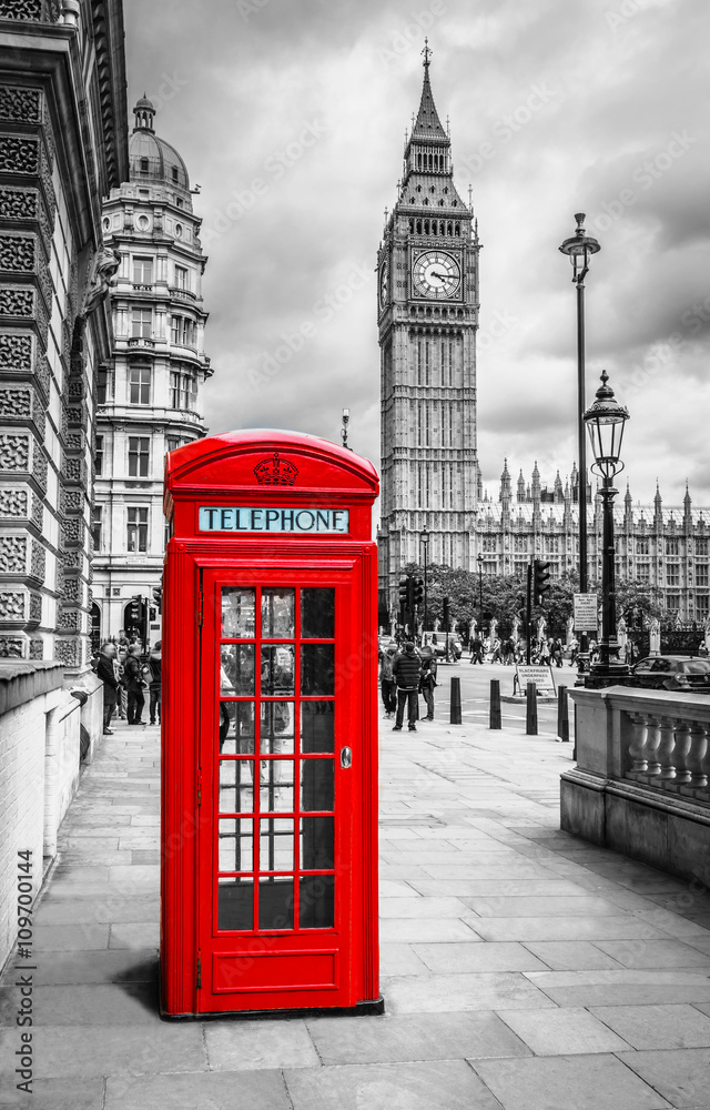 Telefonzelle in London - obrazy, fototapety, plakaty 