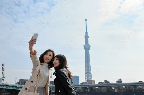 観光地で自撮りする女性 Buy This Stock Photo And Explore Similar Images At Adobe Stock Adobe Stock
