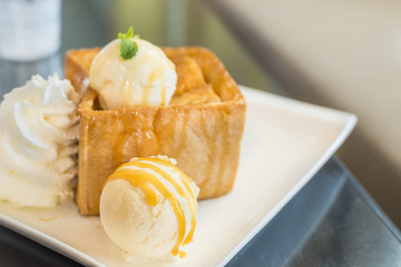 Honey toast with vanilla ice cream