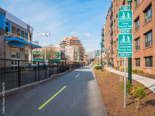 Cuadros en Lienzo City urban bike path, Bethesda, Maryland near Washington DC