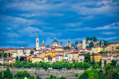 Fotografía  bergamo view high with Venetian walls...