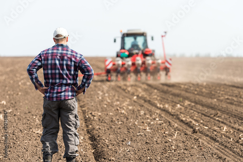 Cuadros en Lienzo young farmer on farmland