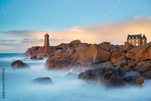 Fotografia  Lighthouse of Ploumanac'h in Brittany;France