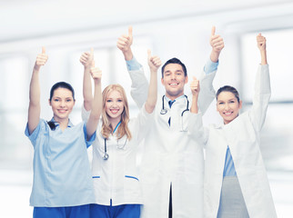 Canvas Print - professional young team or group of doctors