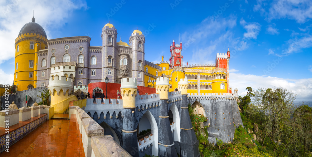 Obraz na płótnie View of Palace da Pena - Sintra, Lisboa, Portugal - European travel w salonie