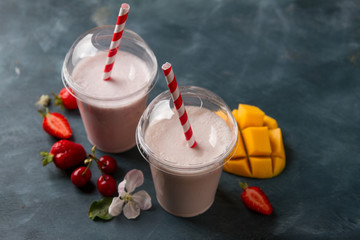 Wall Mural - Berry milkshake (smoothie)