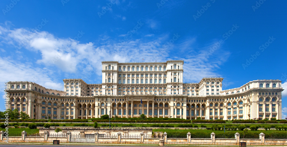 Obraz na płótnie Palace of the Parliament in Bucharest, Romania
 w salonie