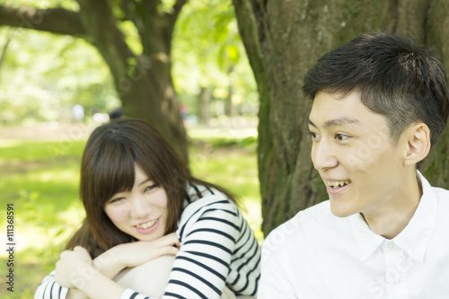 カップル 男女 デート 公園 座る 話す 笑う 笑顔 緑 Buy This Stock Photo And Explore Similar Images At Adobe Stock Adobe Stock カップル 男女 デート 公園 座る 話す 笑う 笑顔 緑 Buy This Stock Photo And Explore Similar Images At Adobe Stock Adobe Stock
