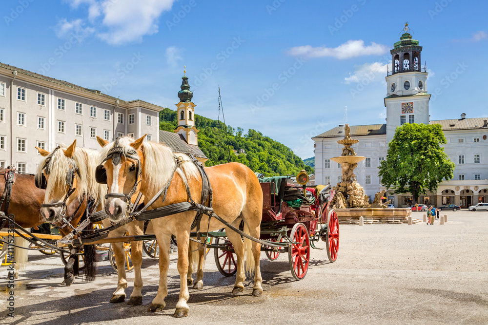 Horse carriages at the Residenzplatz, Salzburg Stadt, Austria - obrazy, fototapety, plakaty 